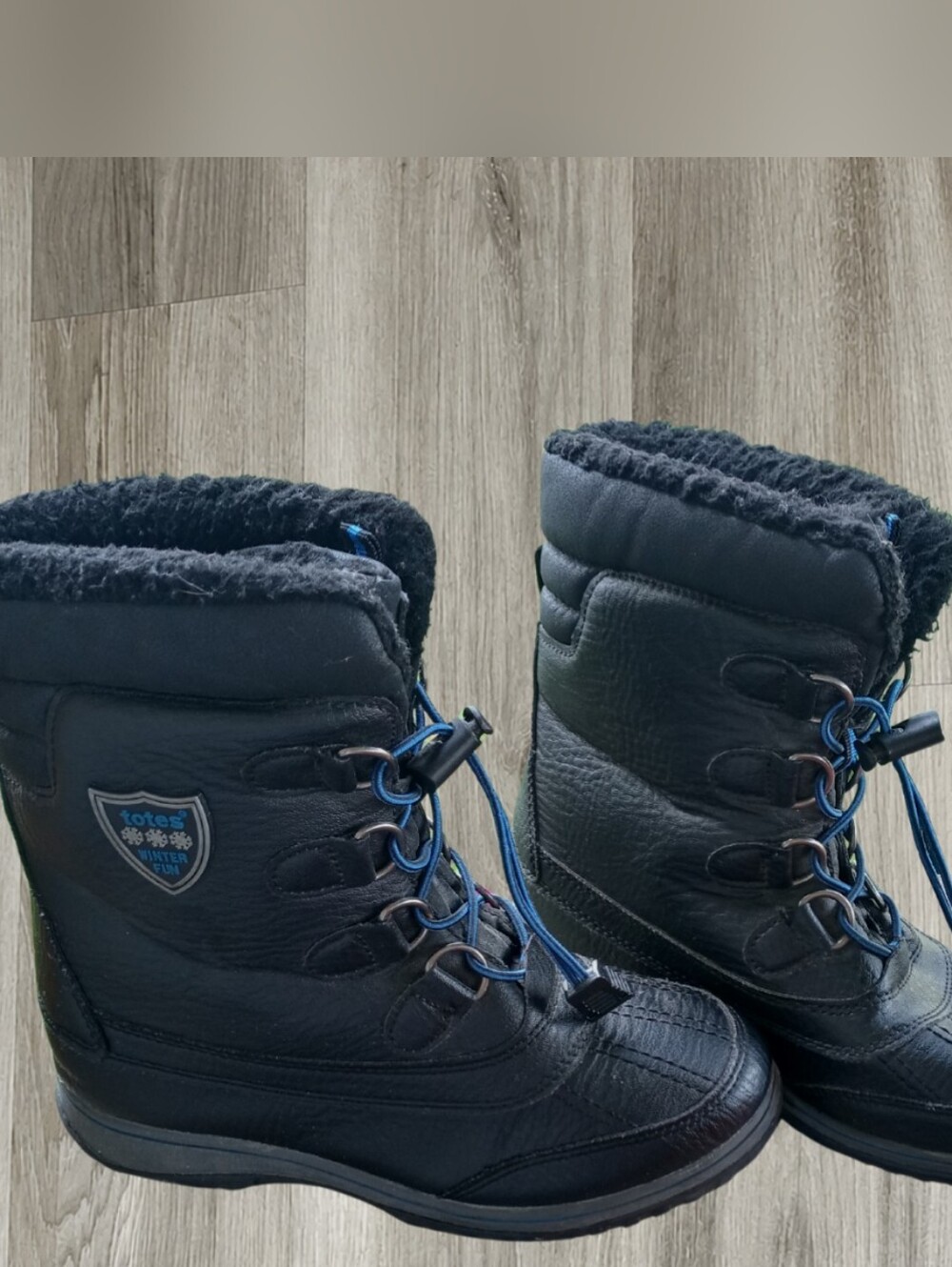⭐@) Kids Totes Weatherproof Winter Boots Size 3